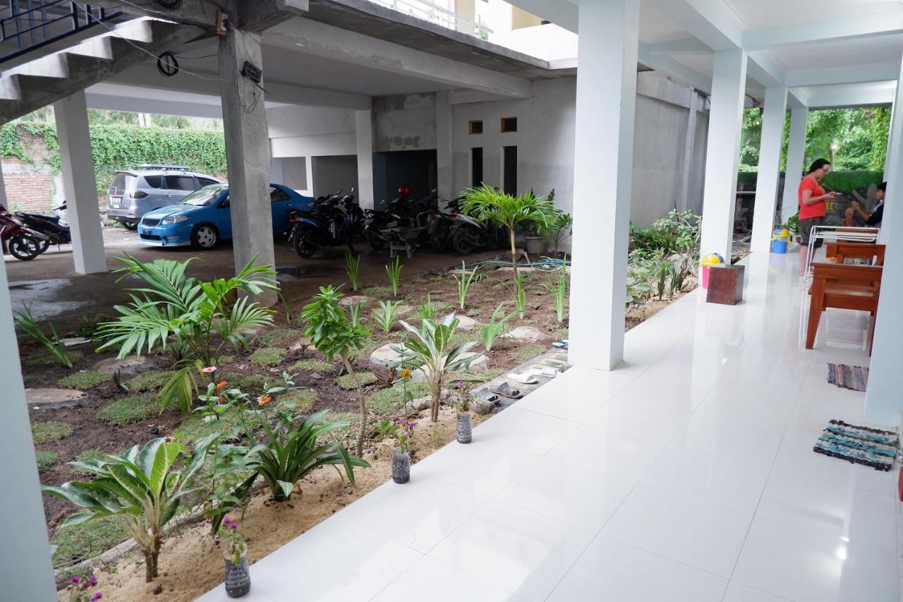 Honeybee Homestay Kuta  Exterior photo